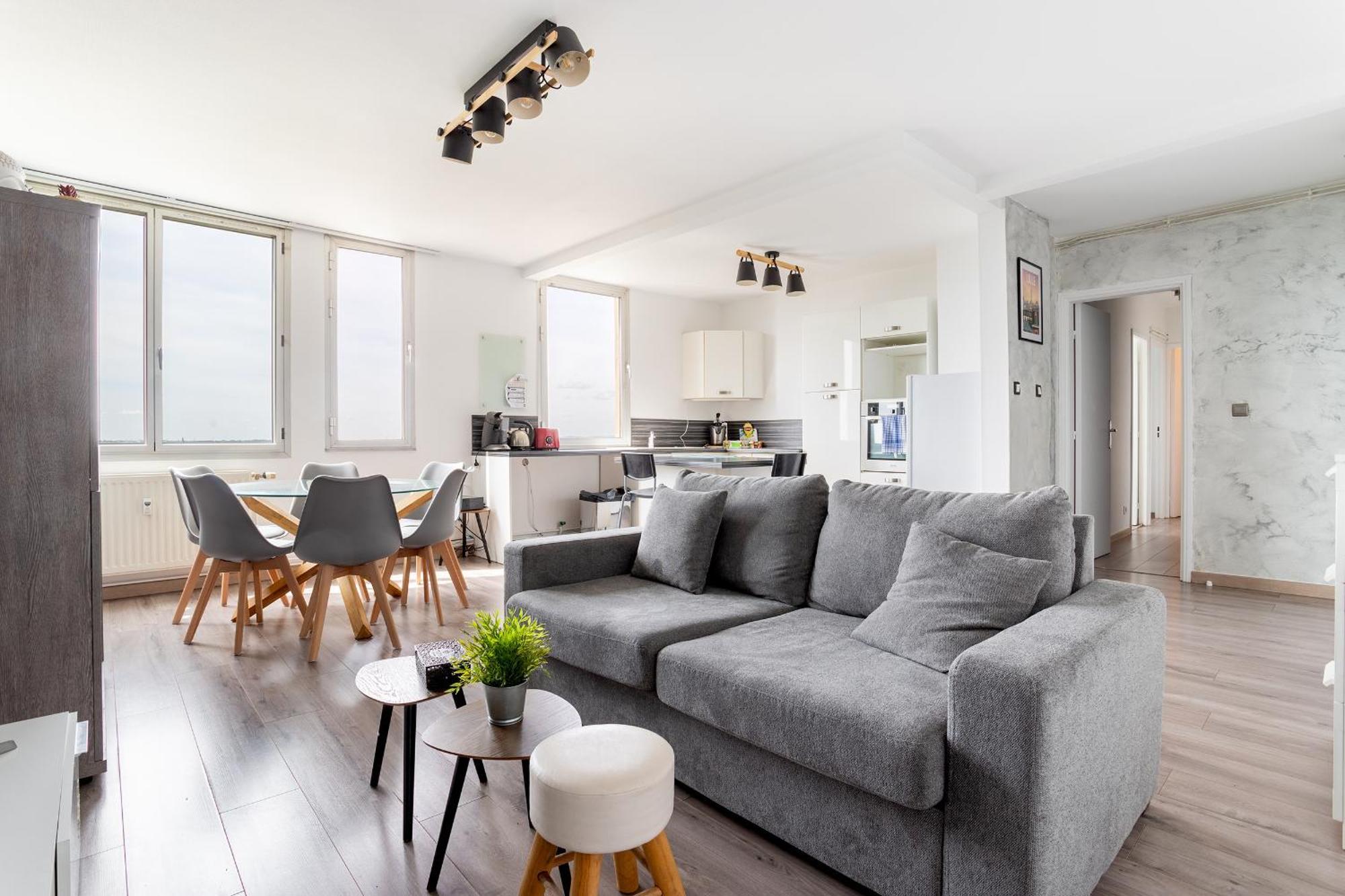 Apartment Proche Du Vieux Lille Avec Vue Exceptionnelle Sur La !